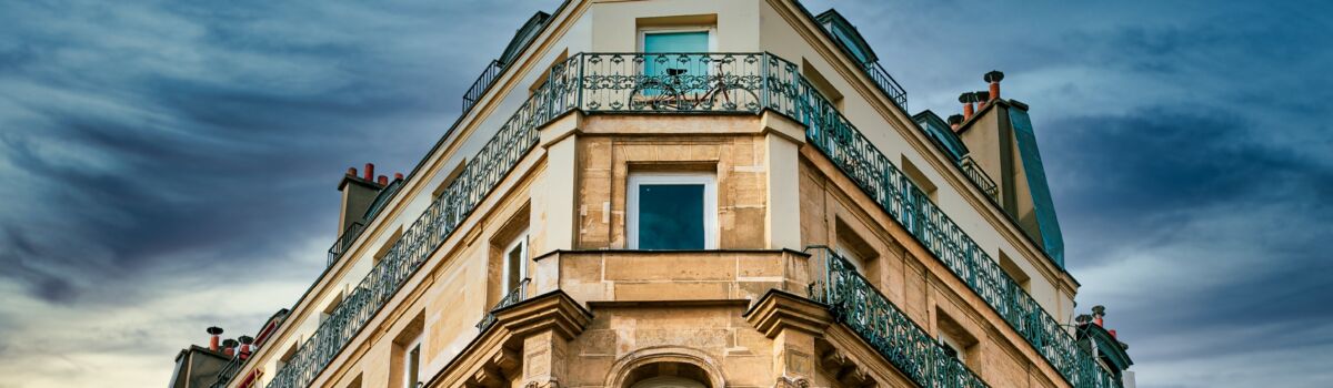 Acquisition locative à Paris pour une SCI professionnelle